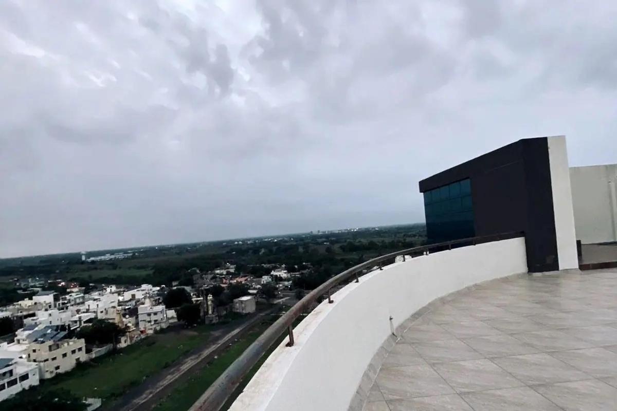 7 Seasons Palm Suite With Sky Orbit, Balcony, Swimming Pool, Wifi, Playground Rajkot Exterior foto
